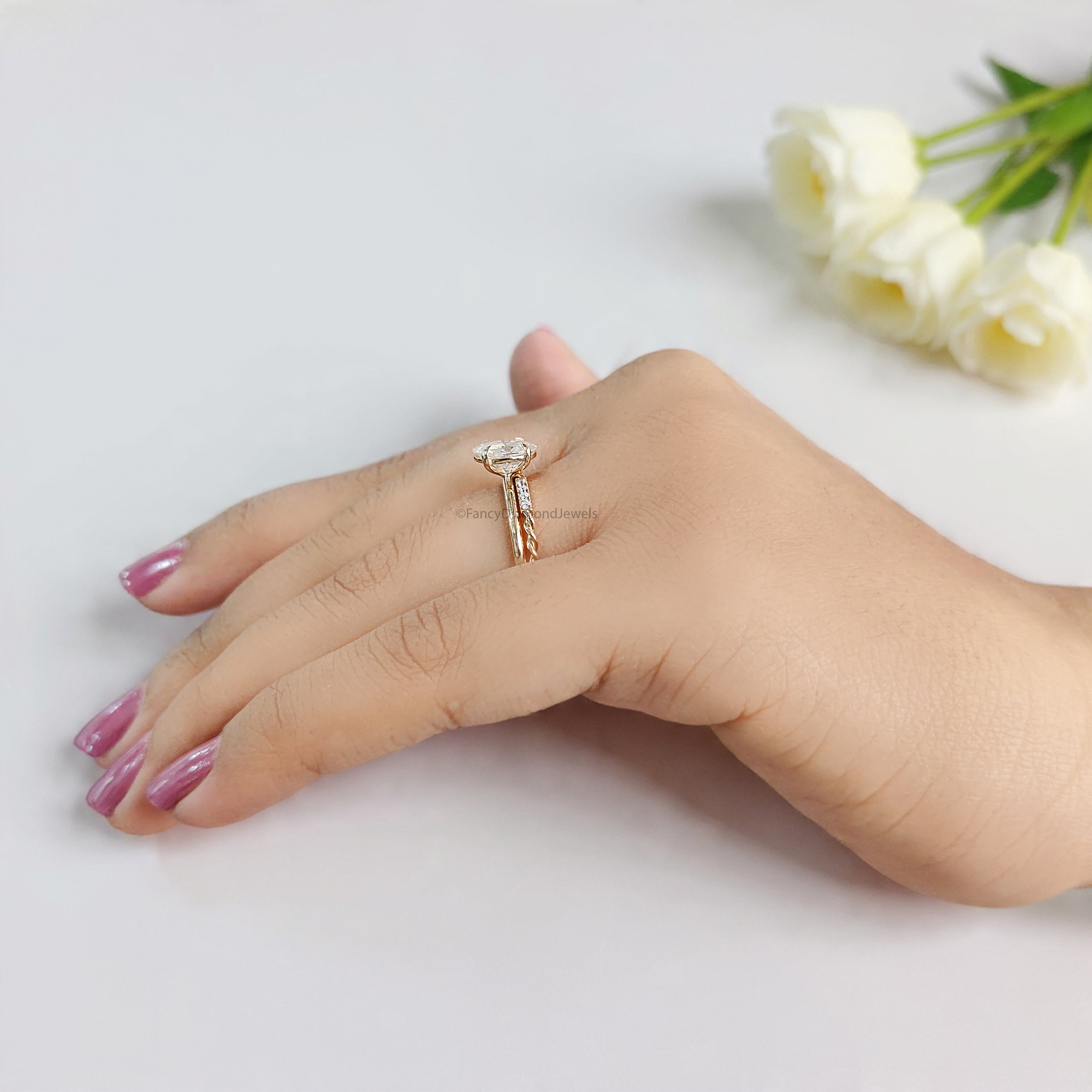 1.05 CT Oval Diamond Lab Grown Diamond Engagement Ring Set Wedding Set Bridal Rings for Her Matching Wedding Band Oval Diamond Ring FD473