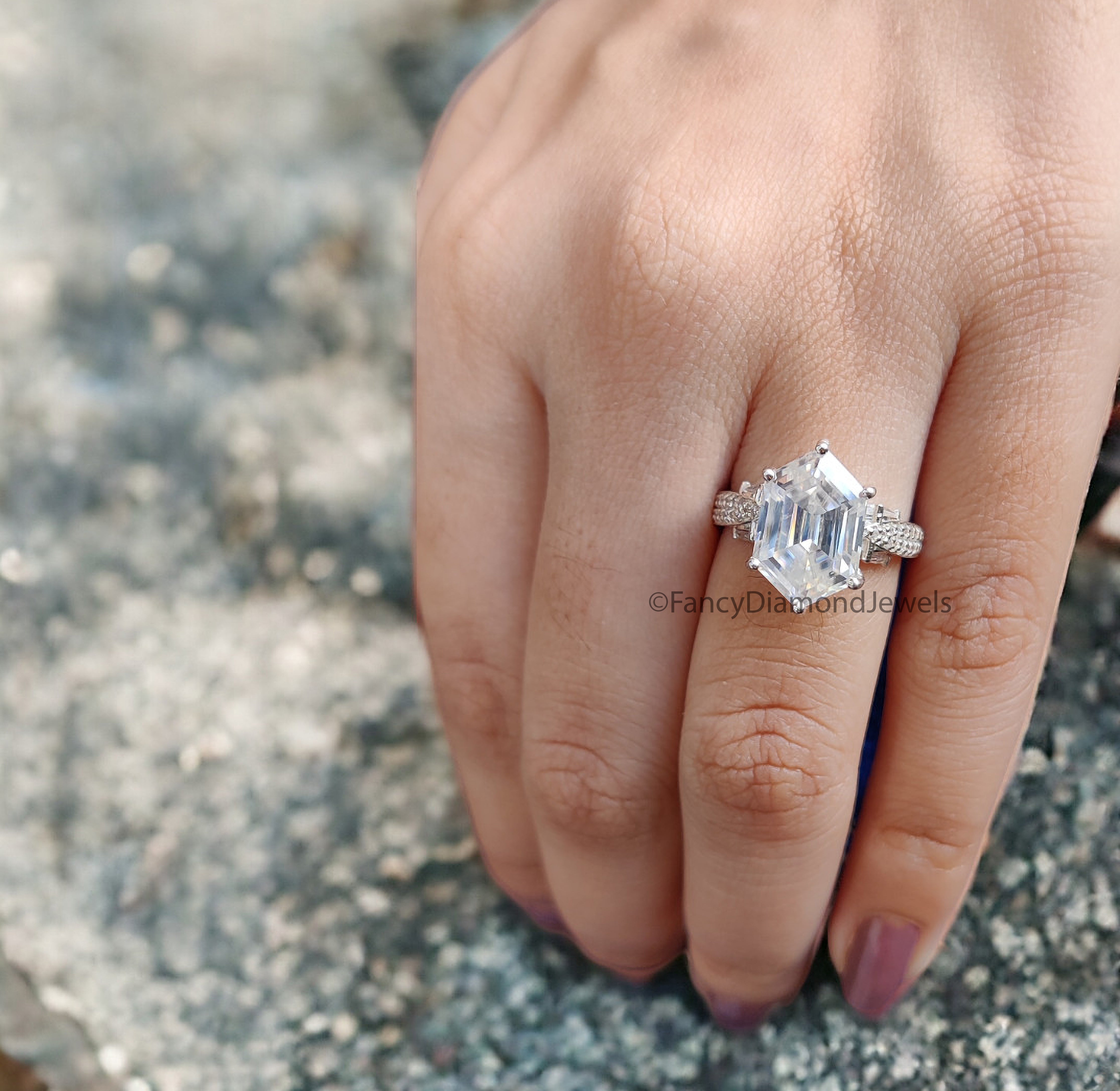 5.50 CTW Elongated Hexagon Cut Moissanite Gold Ring Art Deco Vintage Ring Set Anniversary Engagement Hidden Halo Bridal Wedding Ring FD01