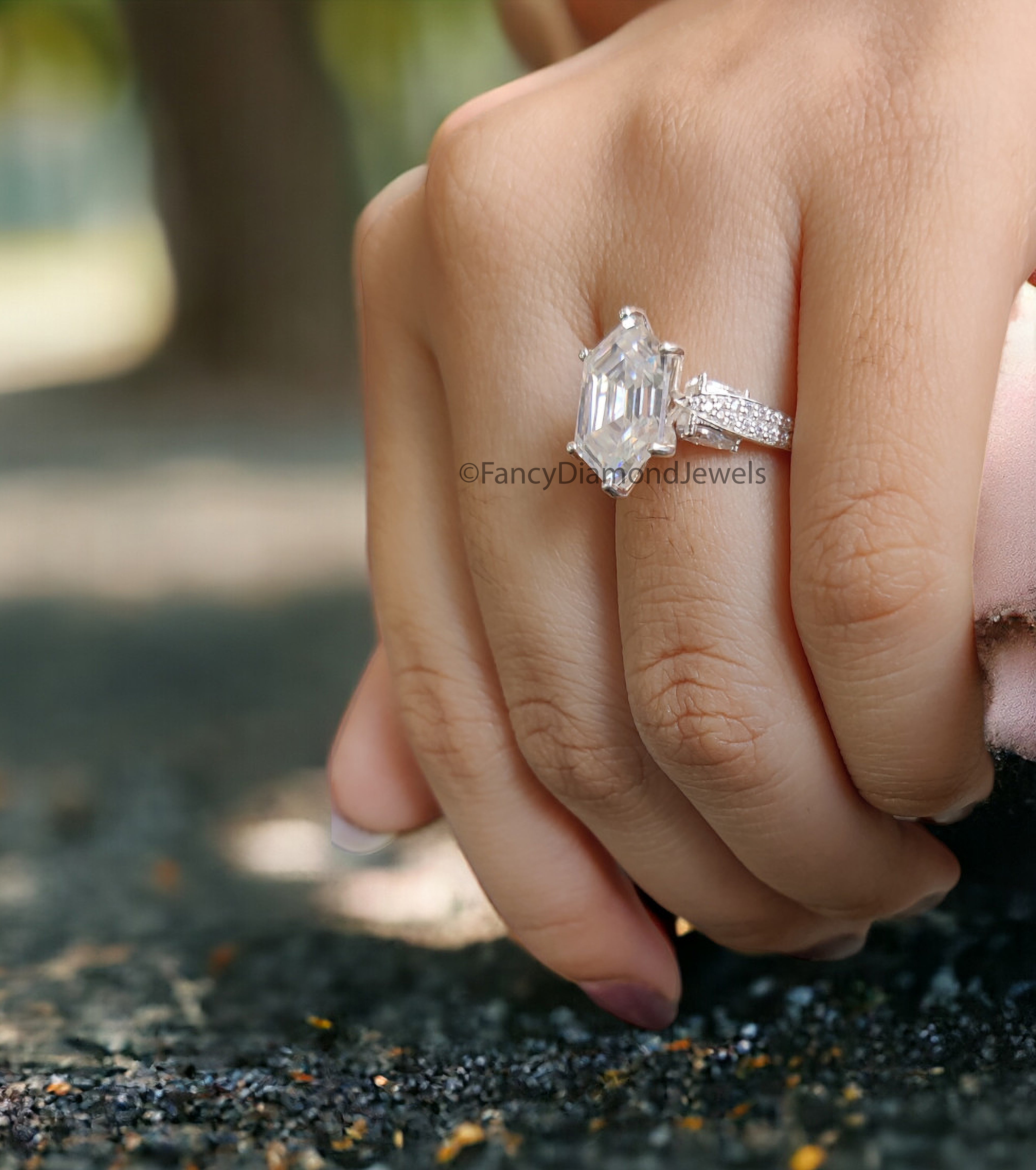 5.50 CTW Elongated Hexagon Cut Moissanite Gold Ring Art Deco Vintage Ring Set Anniversary Engagement Hidden Halo Bridal Wedding Ring FD01