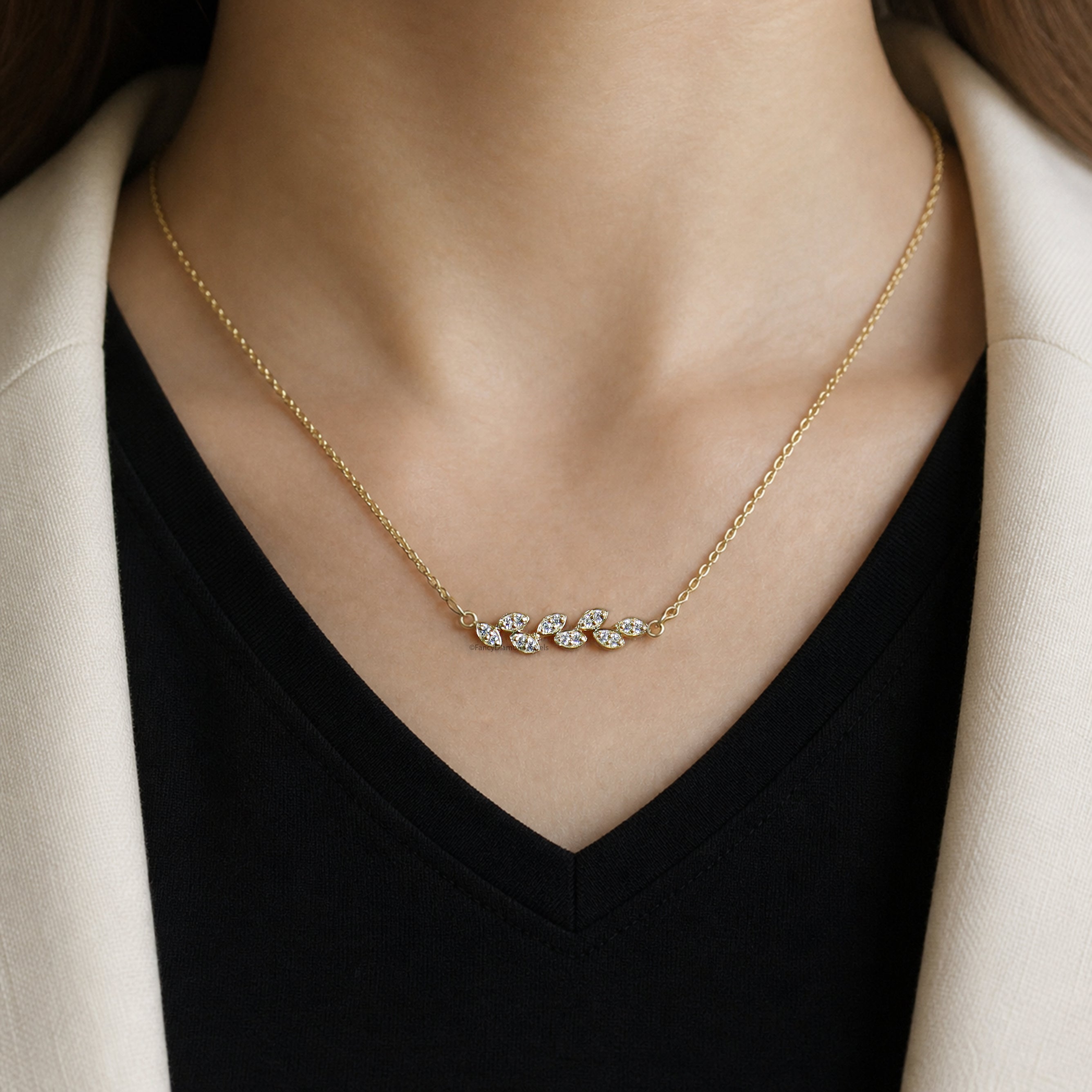 Moissanite Leaf Pendant Necklace in Gold | Round Brilliant Cut Diamond Look | Nature-Inspired Jewelry Gift Minimalist Wedding Jewelry KD946