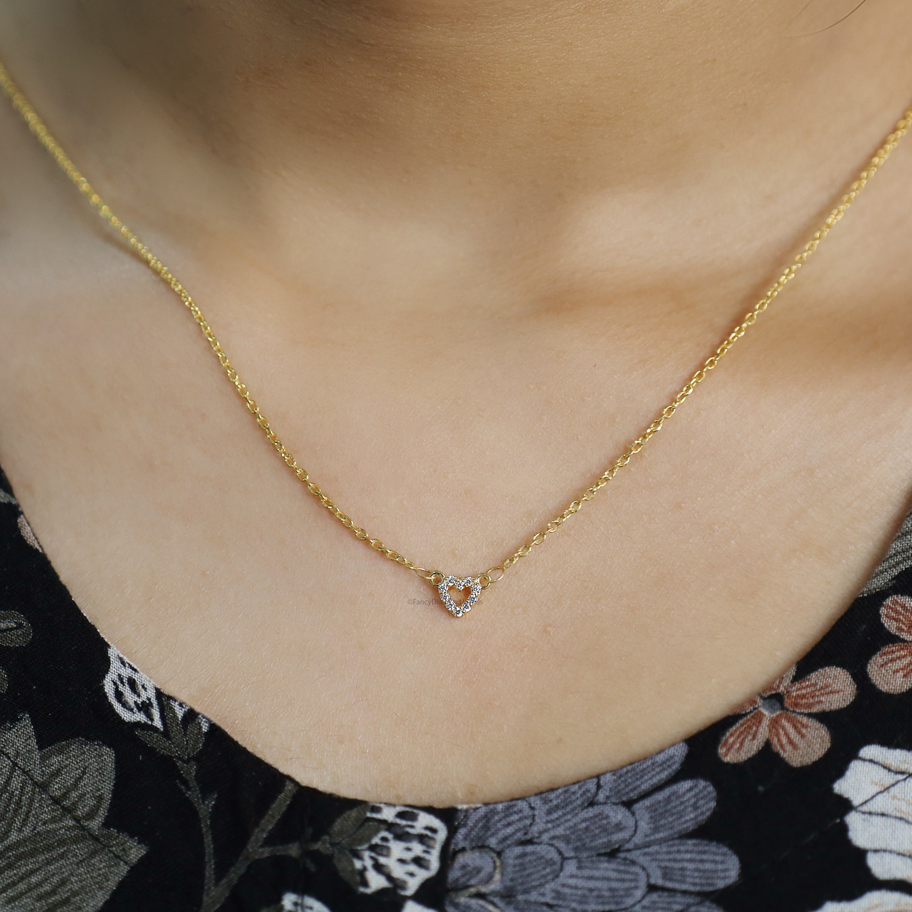 Diamond Heart Necklace Round Diamond Necklace Yellow Silver handmade jewelry Necklace Minimalist Love Pendant Necklace With Chain FD511