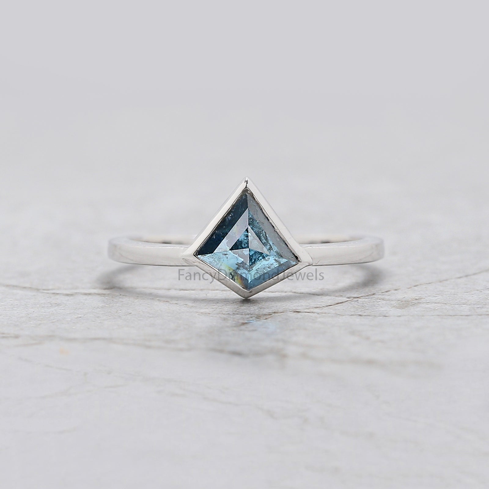 Kite Blue Color Diamond Ring, Blue Color Kite Diamond Engagement Ring, Kite Diamond Ring, Kite Shape Ring, Kite Bridal Ring Set KD1111