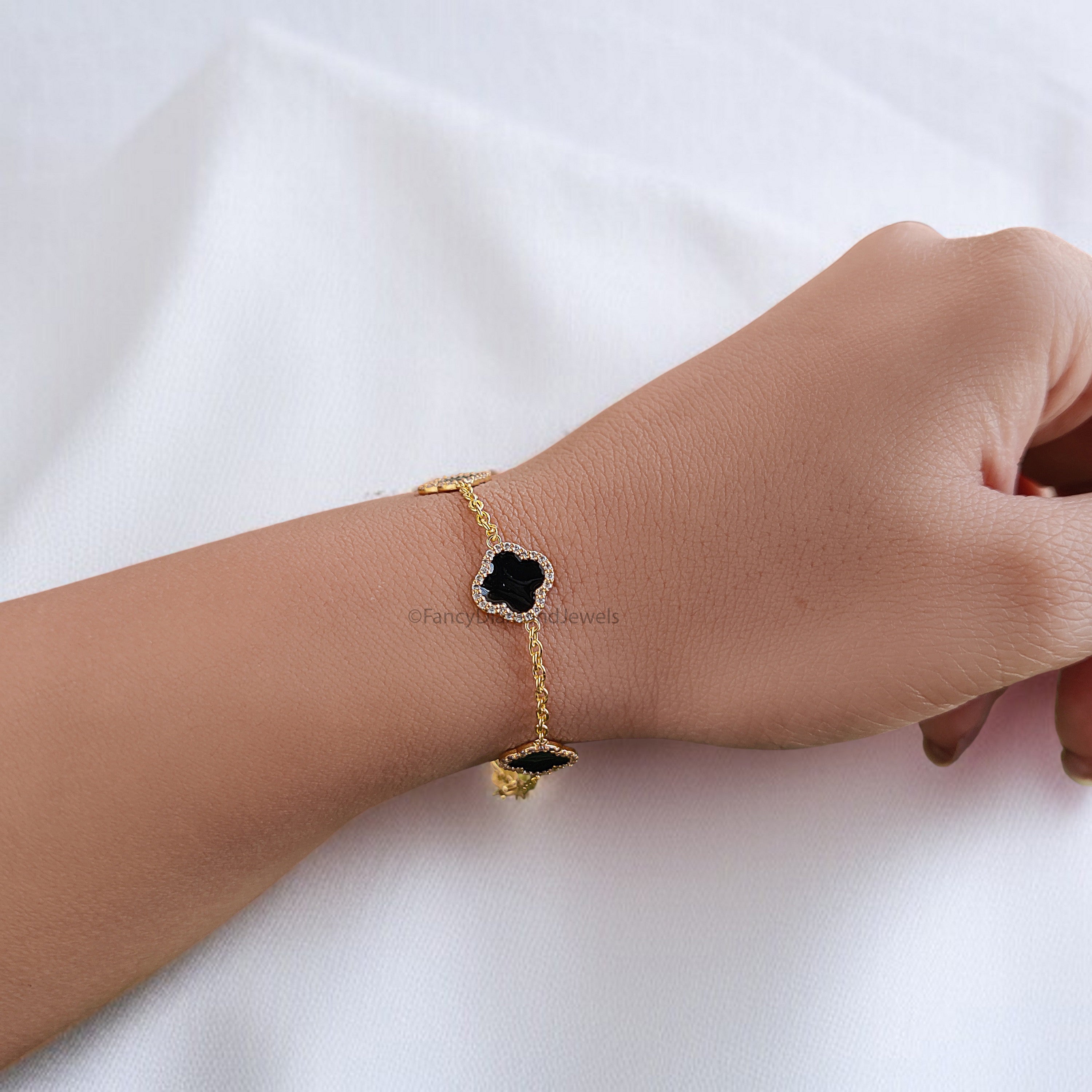 Gold Black Clover Charm Bracelet Chain Bracelet Black Clover Bracelet for Men & Women Black And Gold Clover Charm Bracelet FD483