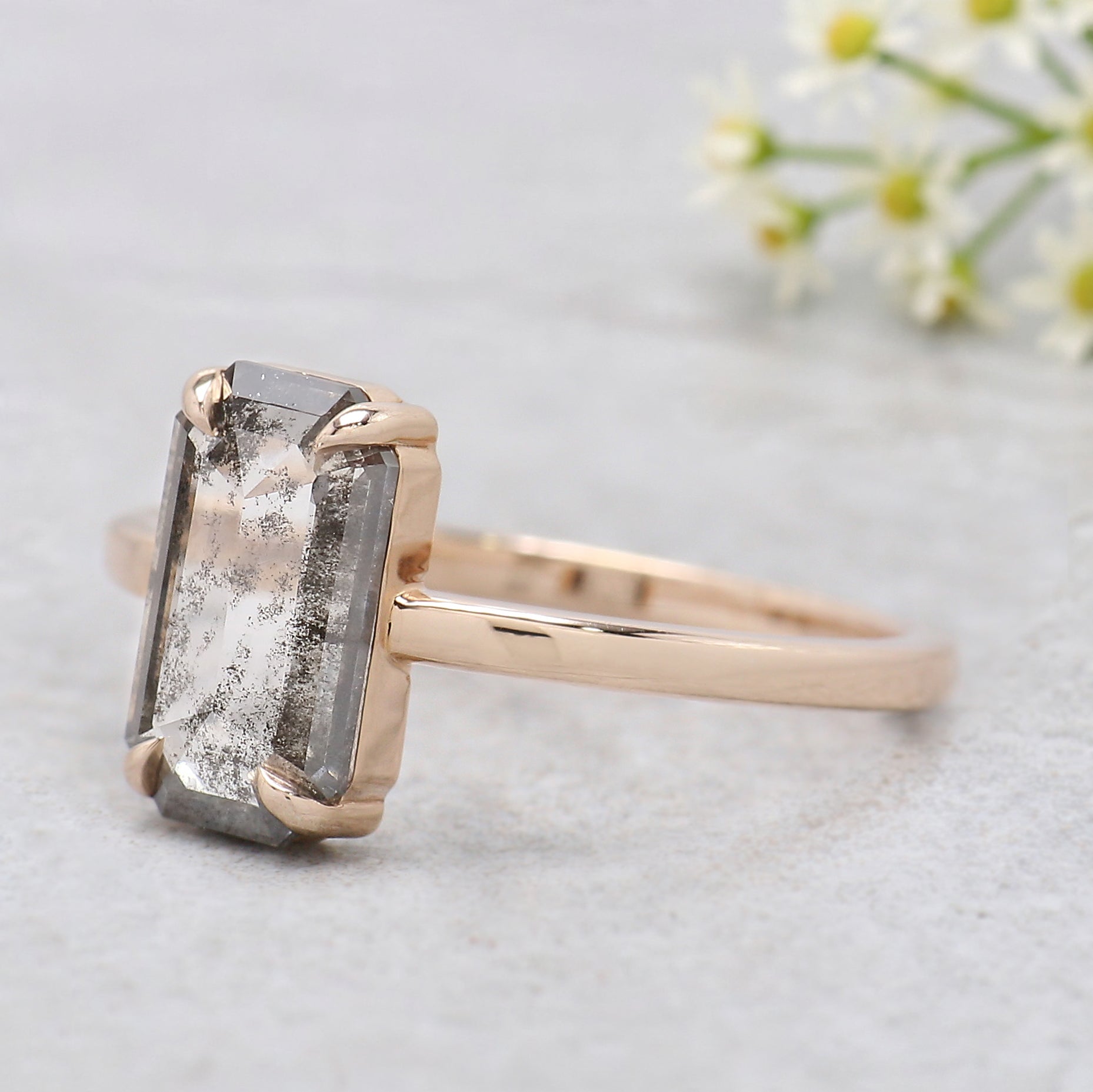 1.40 CT Emerald Lab Grown Diamond Ring Emerald CVD Fancy Black Grey Salt And Pepper Diamond Ring Engagement Ring Bridal Wedding Ring KDL3516