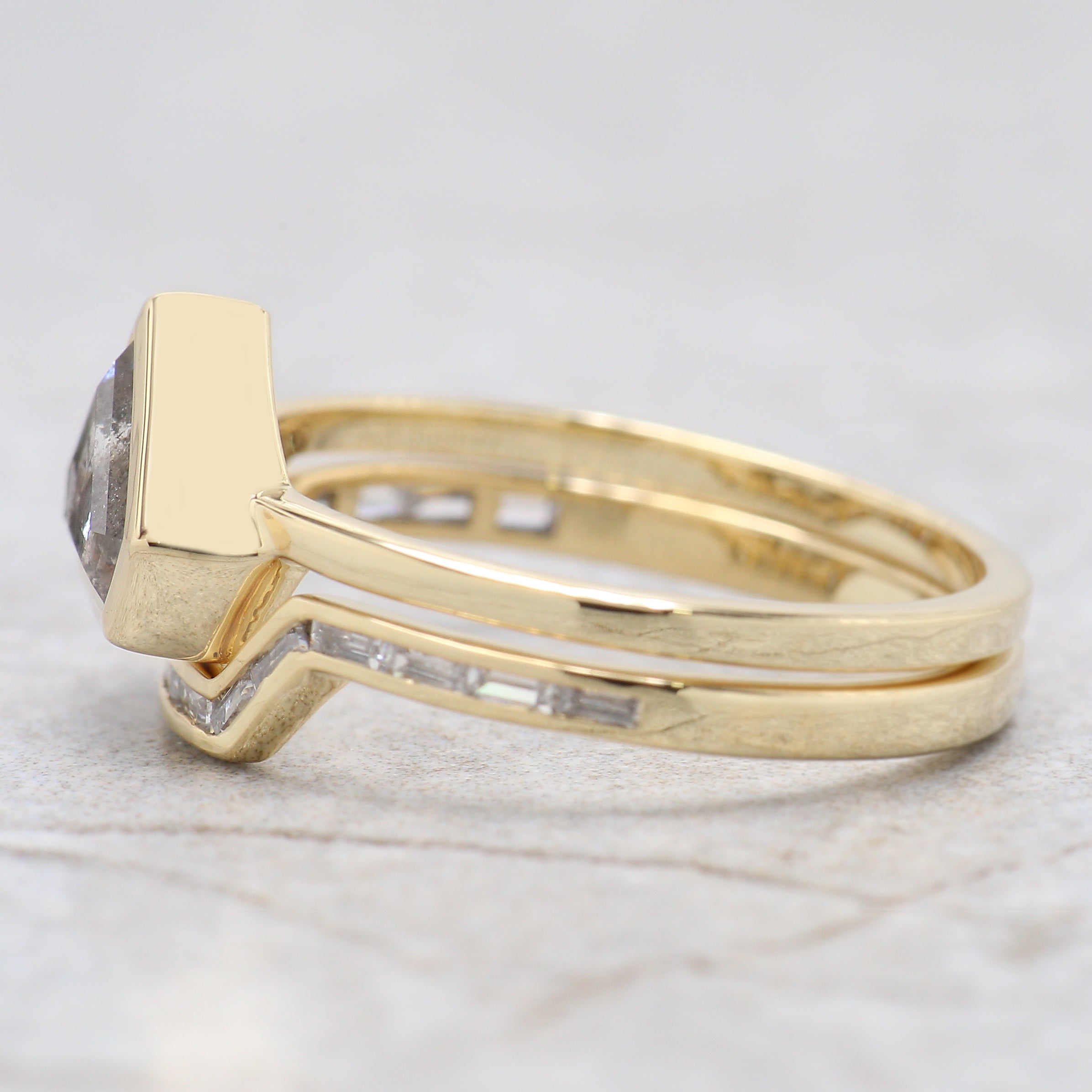 Shield Salt And Pepper Diamond Ring 1.25 CT 6.22 MM Shield Diamond Wedding Ring Set Yellow Gold Silver Engagement Ring Gift For Her KDL2609