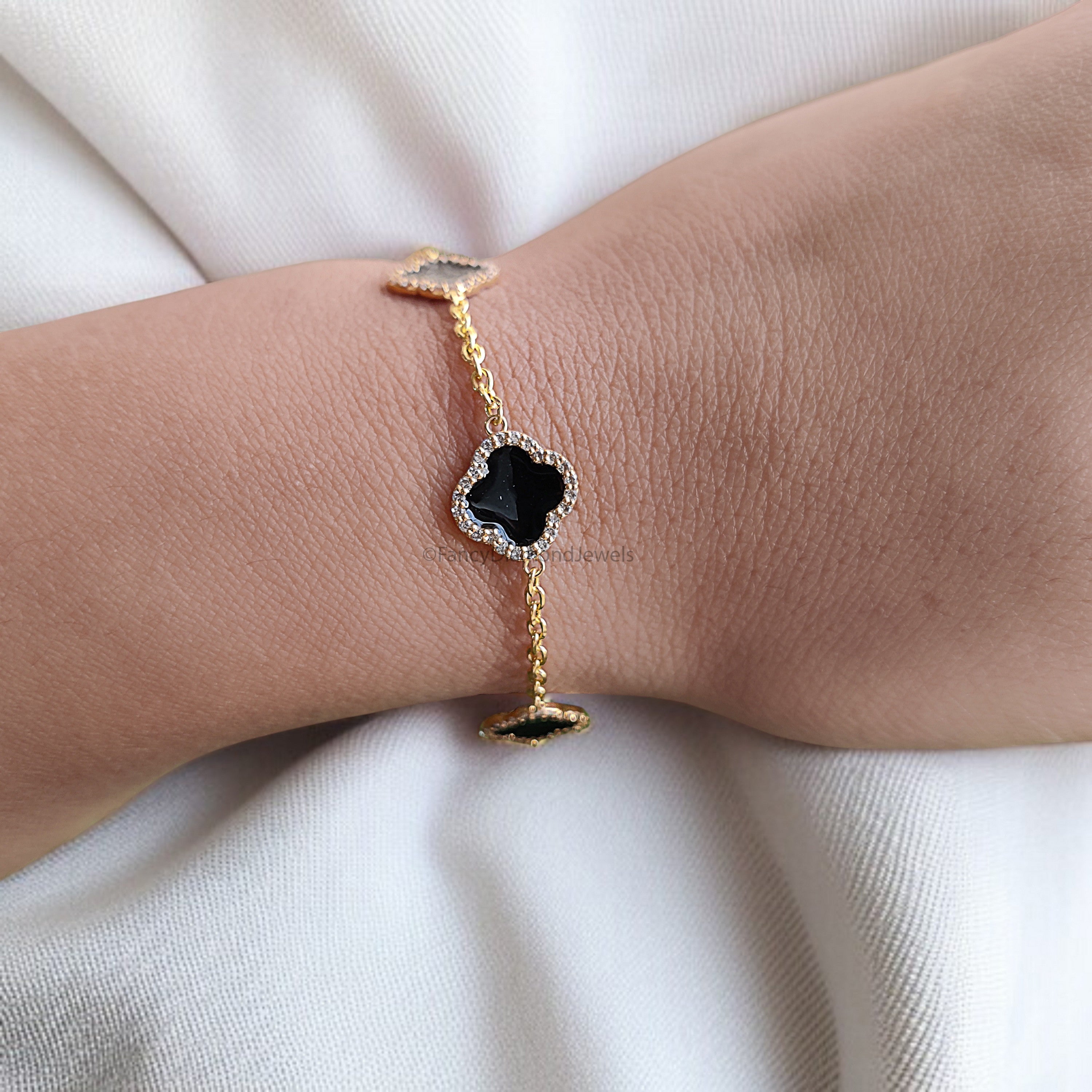 Gold Black Clover Charm Bracelet Chain Bracelet Black Clover Bracelet for Men & Women Black And Gold Clover Charm Bracelet FD483