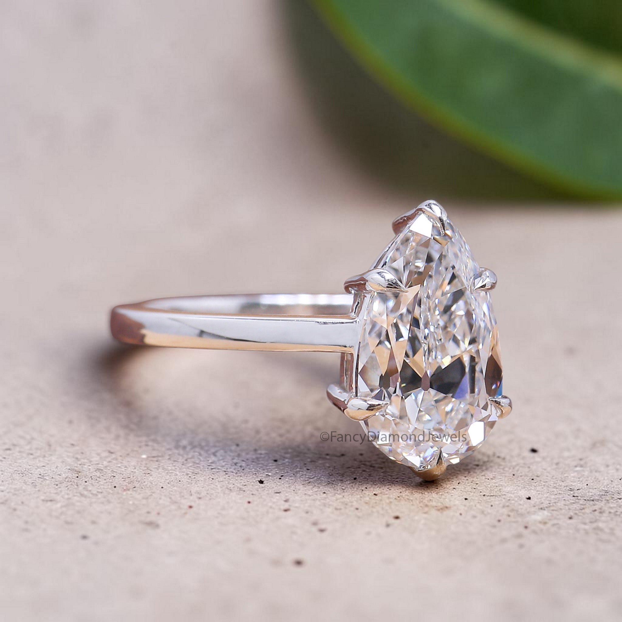 Pear Cut Lab Grown Diamond Engagement Ring Old European Cut Moissanite Teardrop Solitaire Ring Minimalist Bridal Promise Gift for Her FD553
