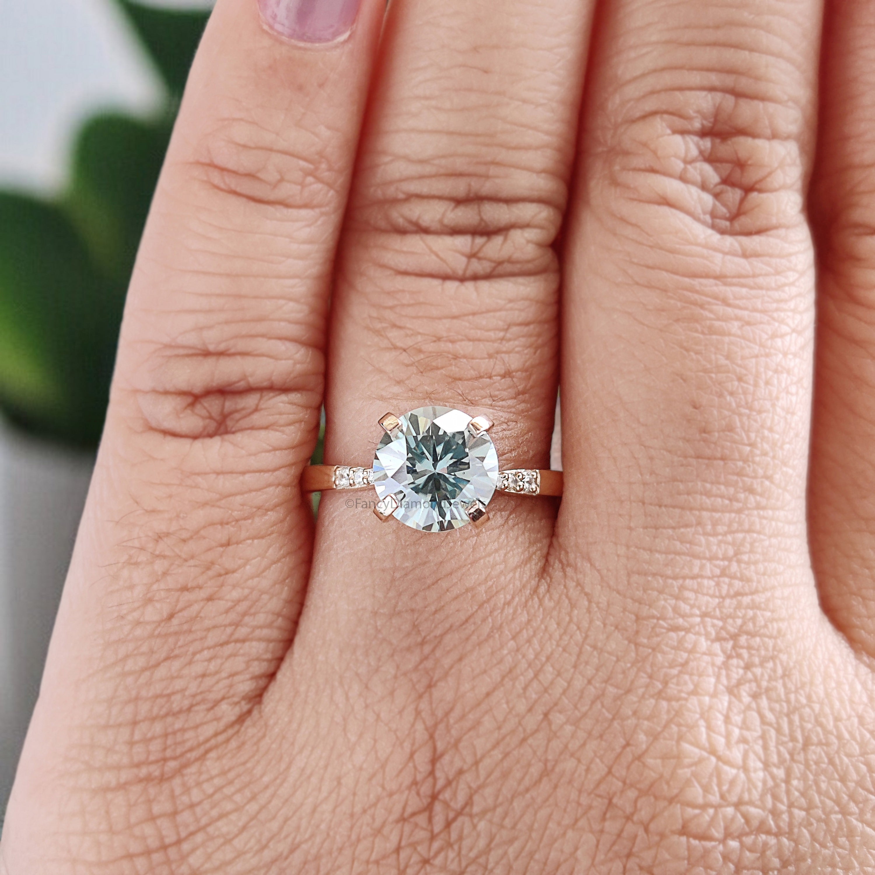 Round Cut Green Moissanite Engagement Wedding Ring 14K Solid Gold Ring Square Prong Set Ring Moissanite Ring Gift For Her FD458