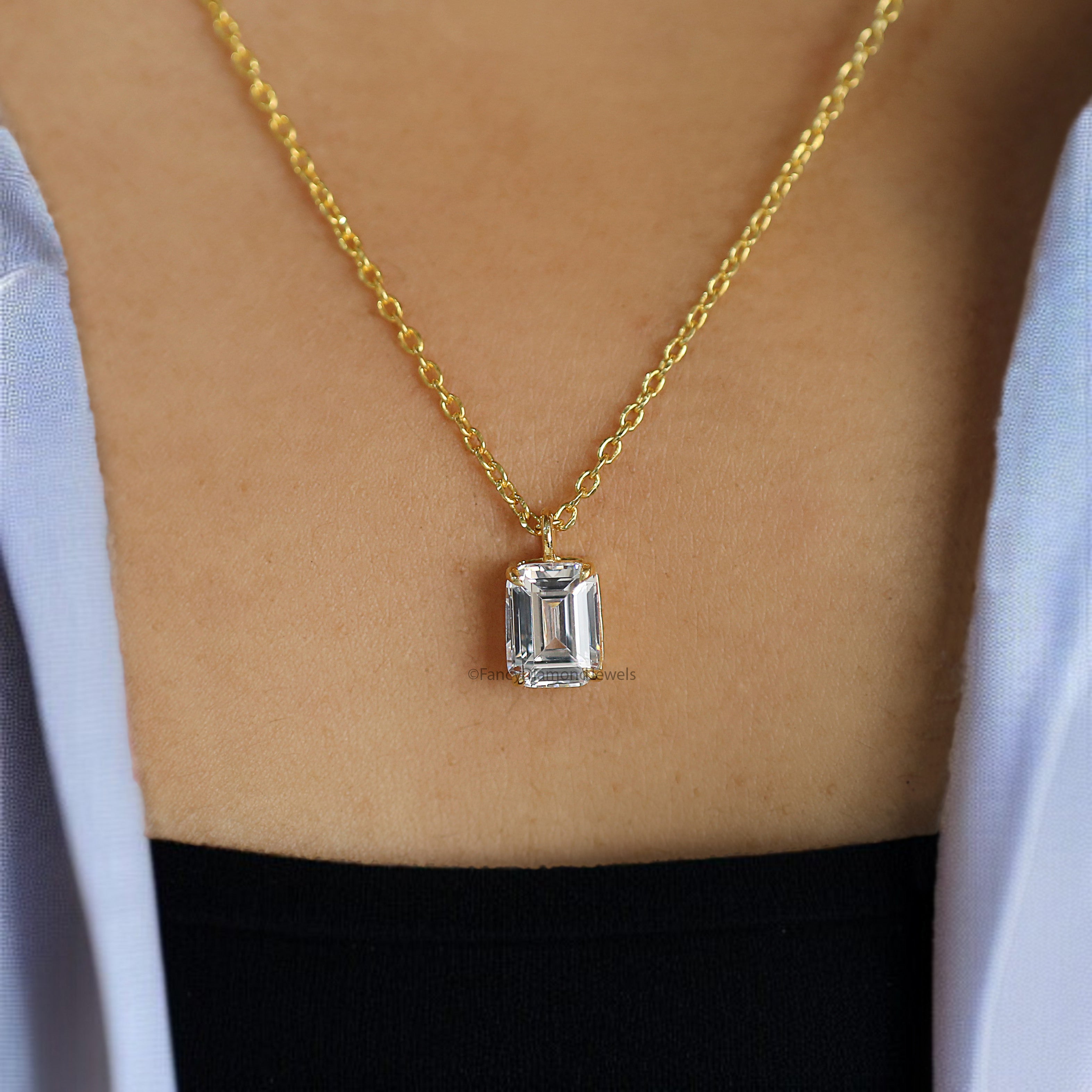 Dainty Emerald Cut Pendant Necklace Bridesmaid Jewelry Yellow Silver handmade jewelry Necklace Minimalist Jewelry Necklace With Chain FD514