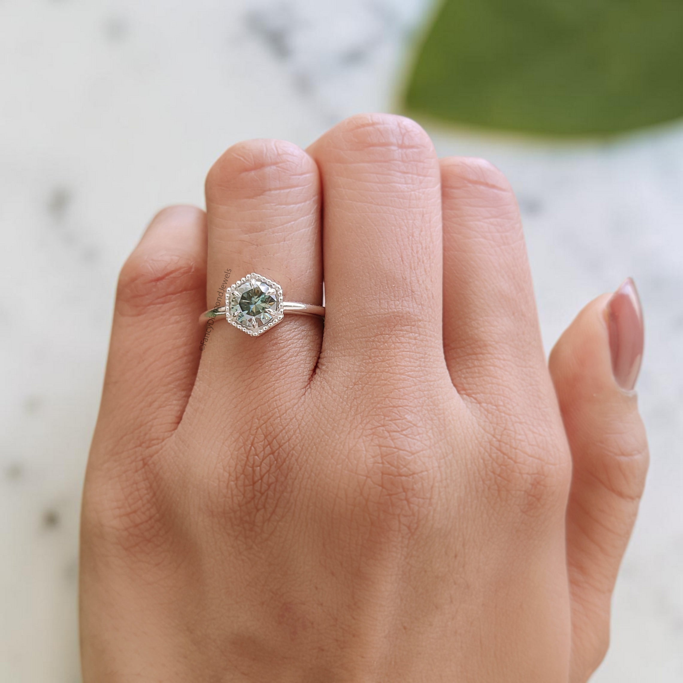 0.85 CT Aqua Blue Green Round Brilliant Moissanite Ring 10k/14k/18k Solid White Gold Ring Solitaire Engagement Ring Moissanite Ring FD38