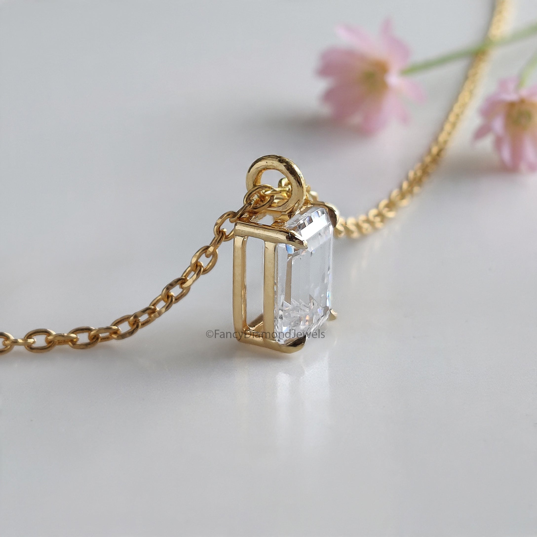 Dainty Emerald Cut Pendant Necklace Bridesmaid Jewelry Yellow Silver handmade jewelry Necklace Minimalist Jewelry Necklace With Chain FD514